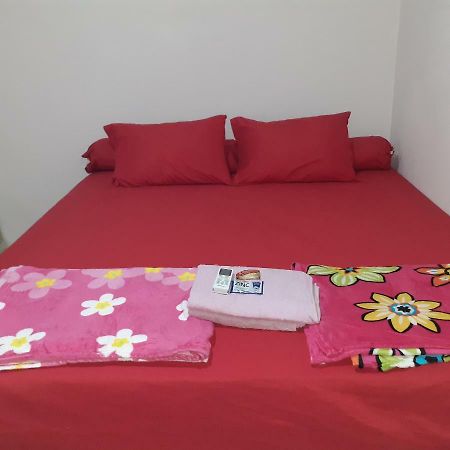 Almira Homestay Near Airport 잠비 외부 사진